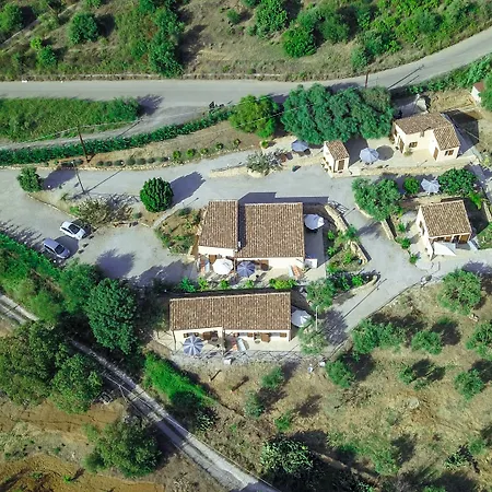 Cuore Della Valle 4* Чефалу